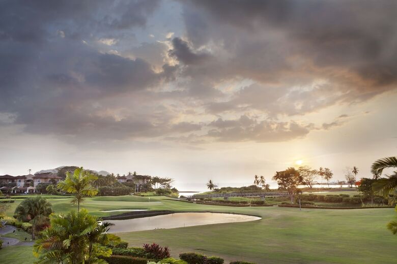 Stay In Cr Los Sue�os Condos