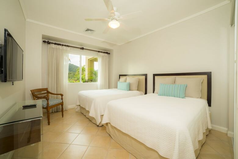 Stay In Cr Los Sue�os Condos