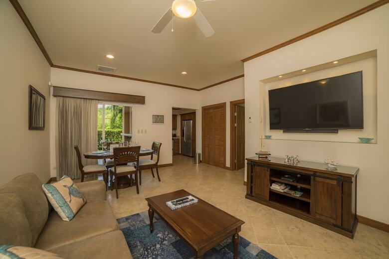 Stay In Cr Los Sue�os Condos
