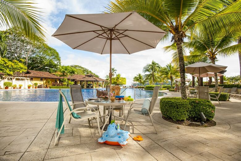 Stay In Cr Los Sue�os Condos