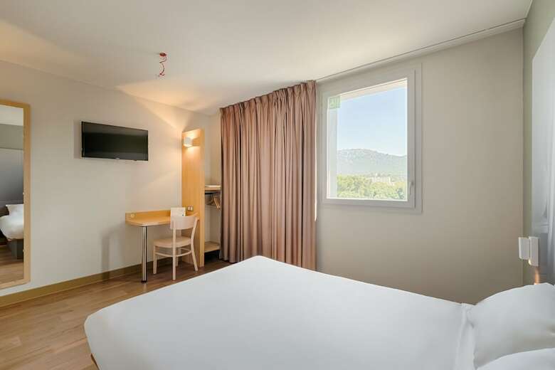 Hotel B&B H�tel Marseille A�roport St Victoret