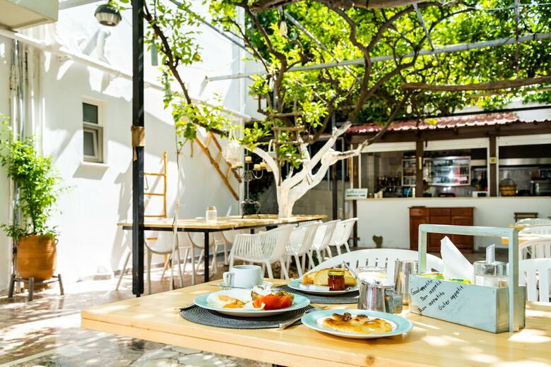 Aparthotel Lefka Hotel, Apartments & Studios