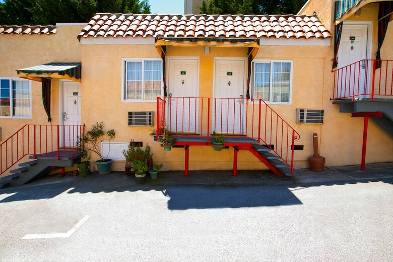 Hotel Alpine Inn And Suites