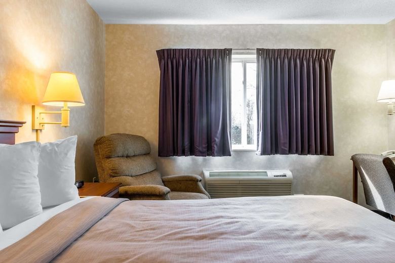 Hotel Quality Inn & Suites