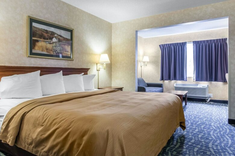 Hotel Quality Inn & Suites