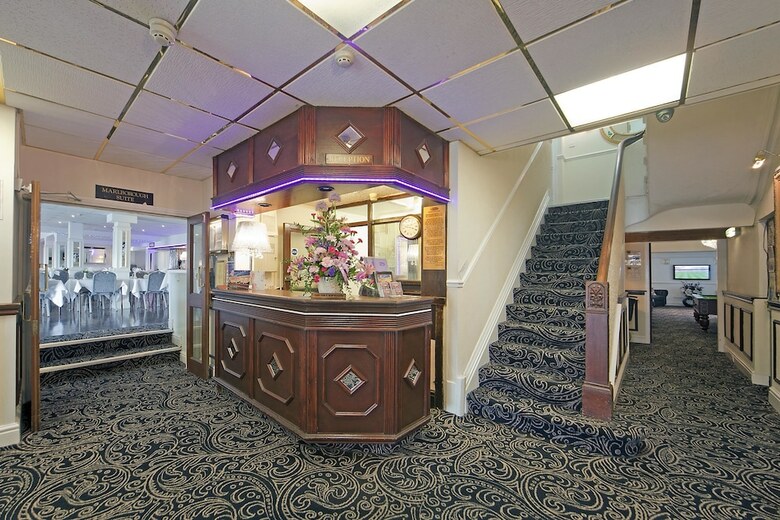 North Shore Hotel