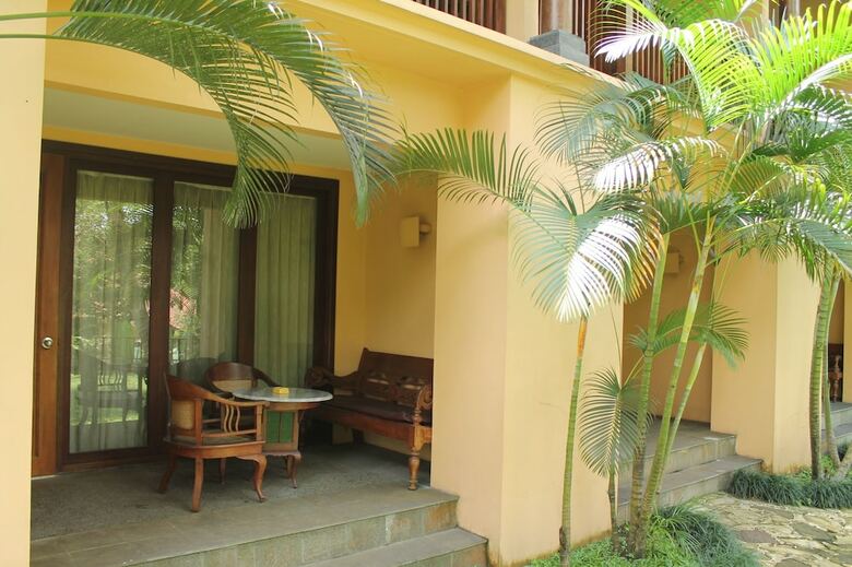 Hotel Laras Asri Resort And Spa