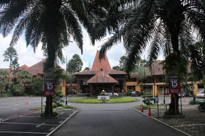 Hotel Laras Asri Resort And Spa