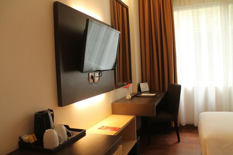 Hotel Laras Asri Resort And Spa