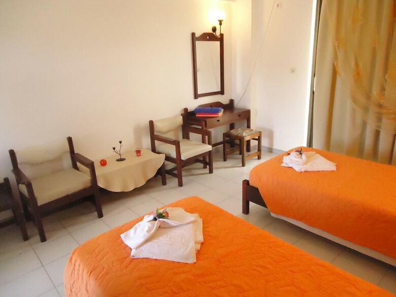 Aparthotel Hermes Studios