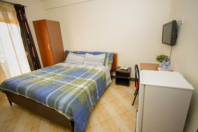Grand Global Hotel