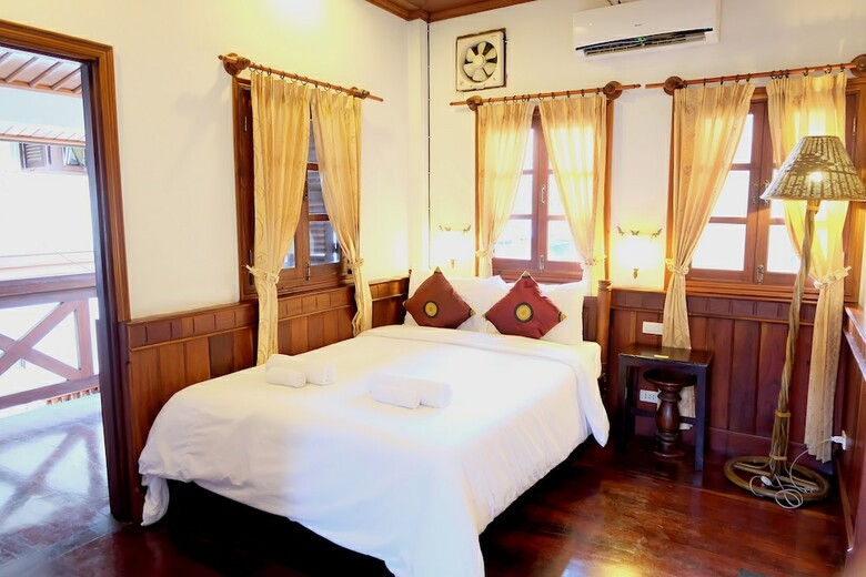 Hotel Phousi Guesthouse