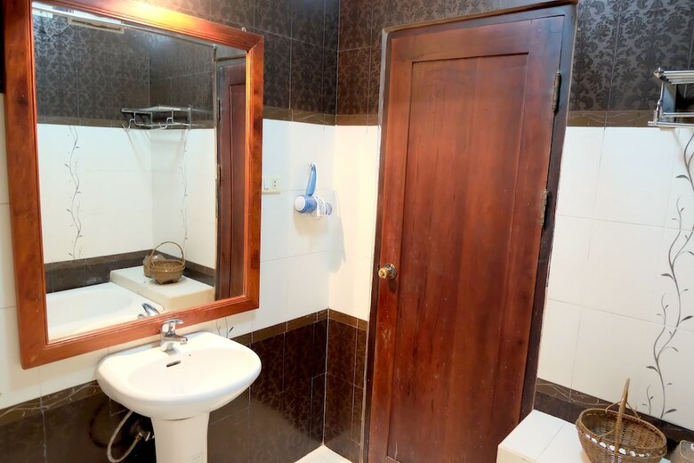 Hotel Phousi Guesthouse