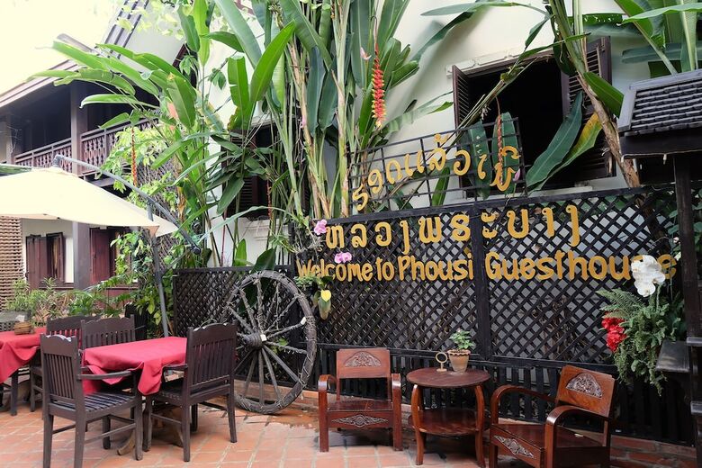 Hotel Phousi Guesthouse