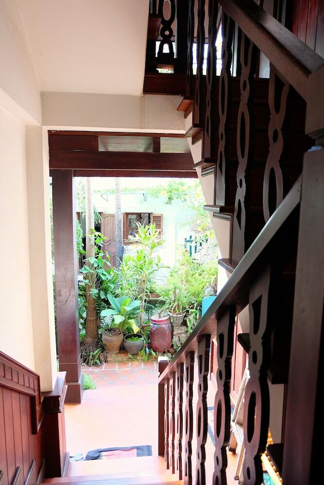 Hotel Phousi Guesthouse