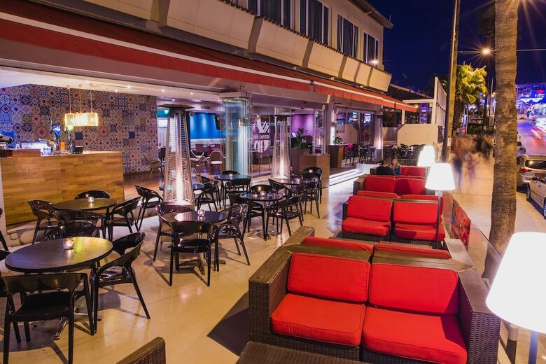 Napa Plaza Hotel-adults Only