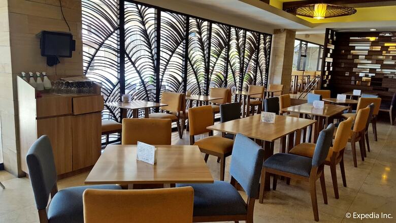 Newtown Plaza Hotel