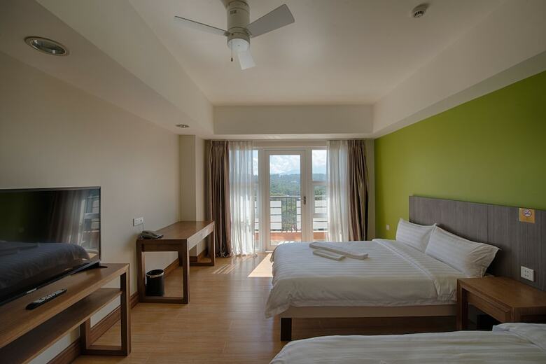 Newtown Plaza Hotel