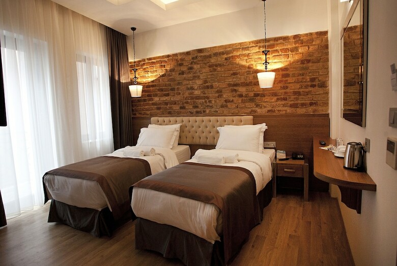 Pera Line Hotel