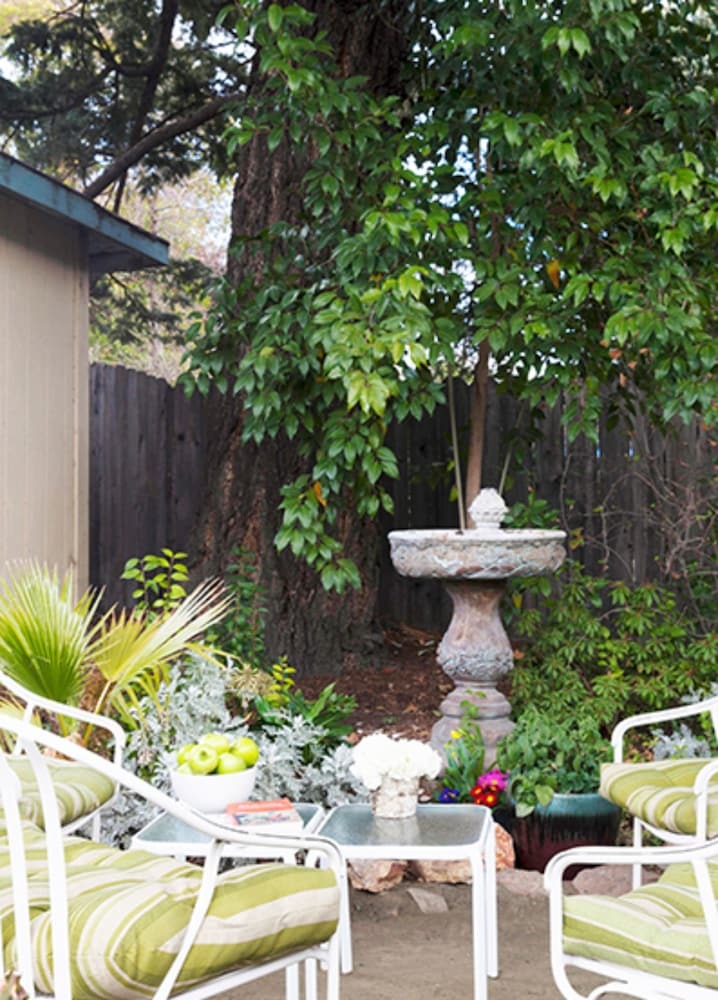 Hotel Sonoma Creek Inn