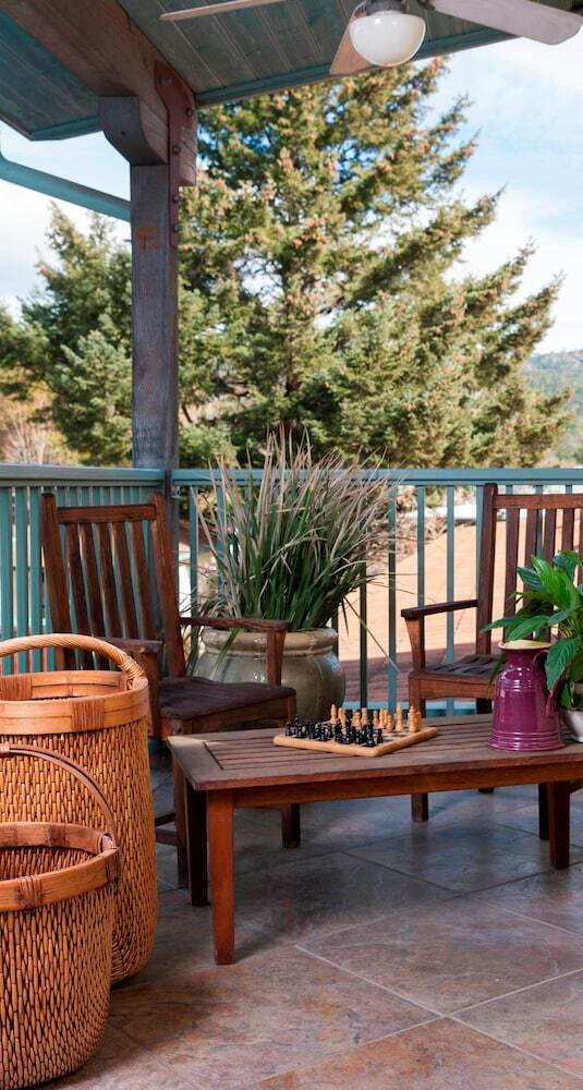 Hotel Sonoma Creek Inn