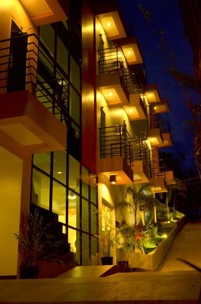 Hotel The Orient Beach Boracay