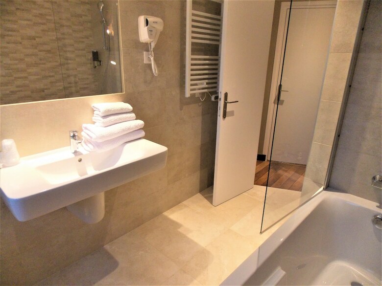 Hotel Excelsior Batignolles