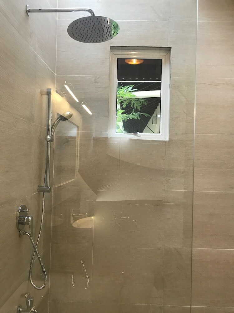 Hotel Lespri Grand