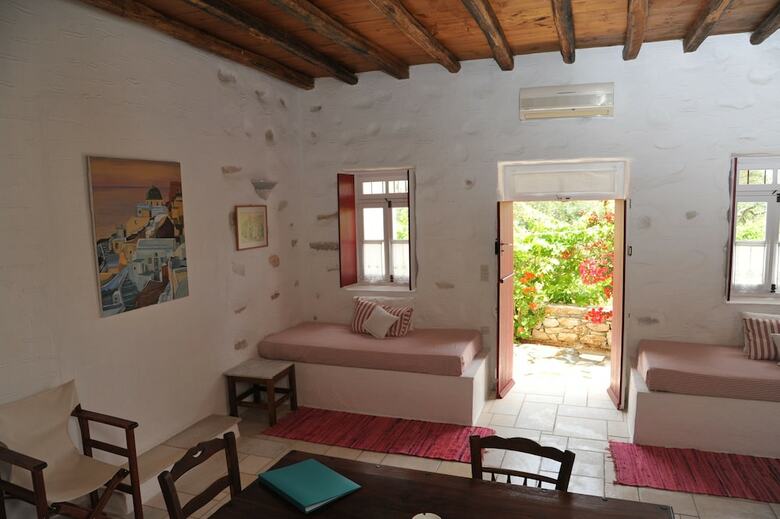 Aparthotel Anezina Village