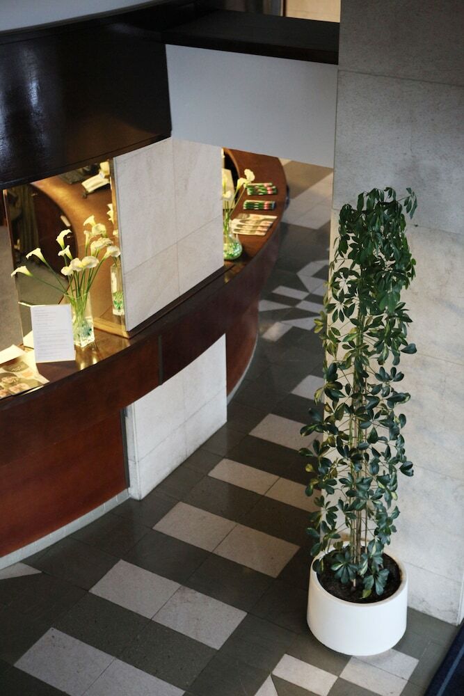 Hotel I