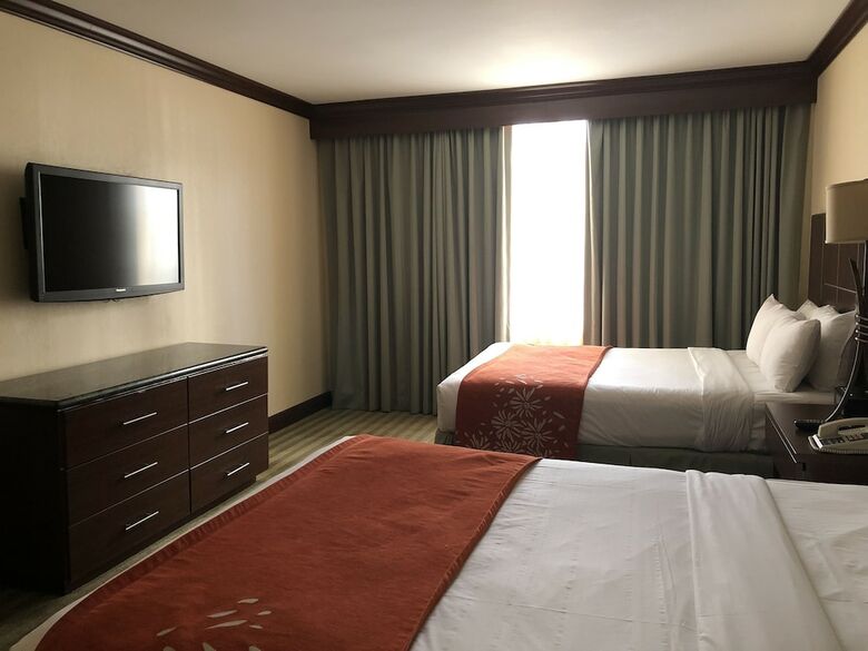 Apartamento Newport Beachside Resort