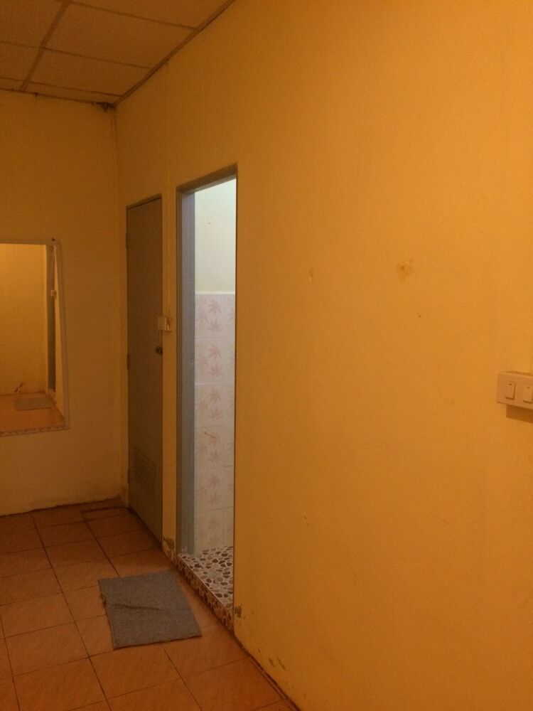 Hostal Supreeya Guesthouse