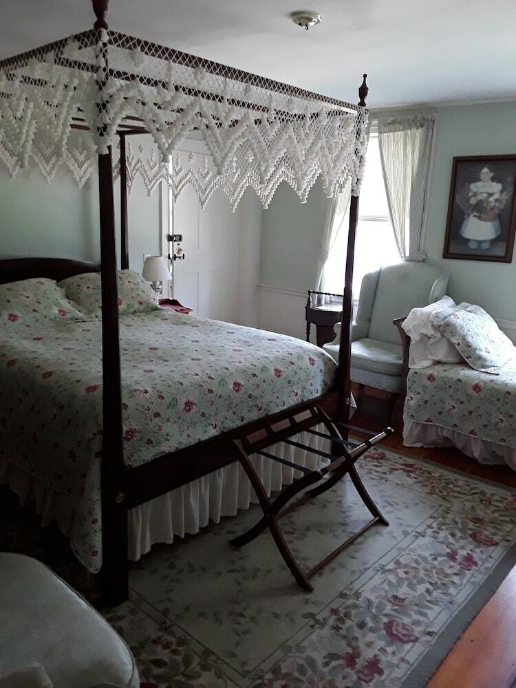 Bed & Breakfast Pepper House Inn
