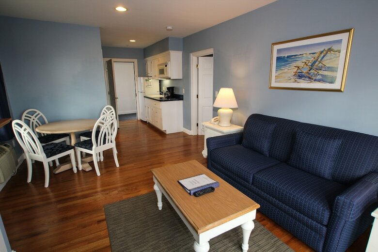 Beachside Village Resort