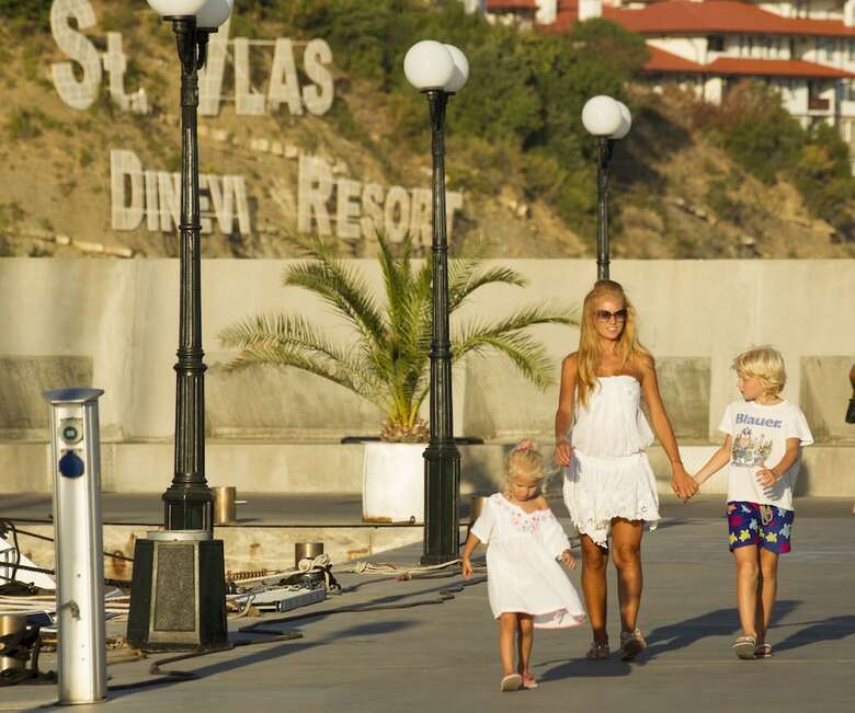 Lazur Holiday Apartments