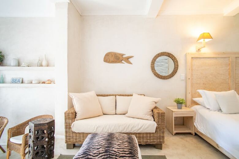 Apartamentos African Violet Guest Suites