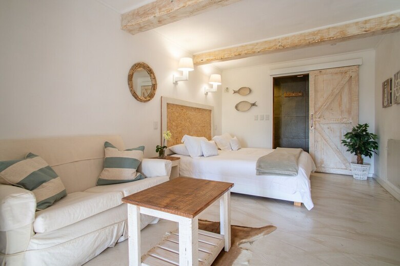 Apartamentos African Violet Guest Suites