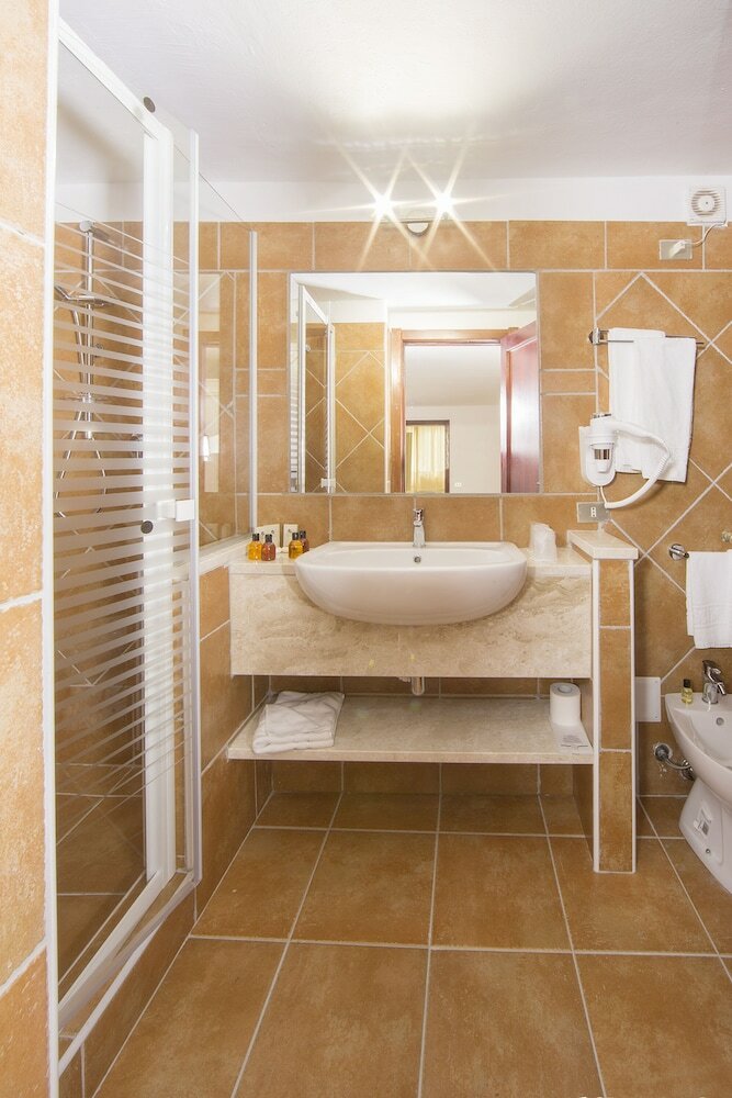 Colonna Beach Hotel