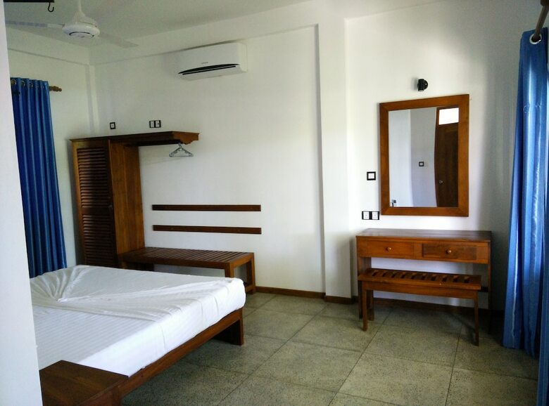 Blue Turtle Hotel