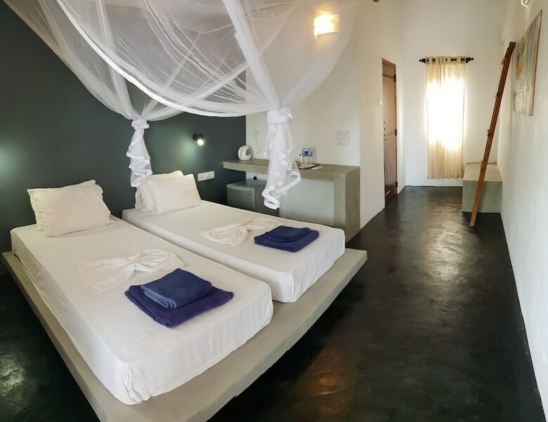 Blue Turtle Hotel