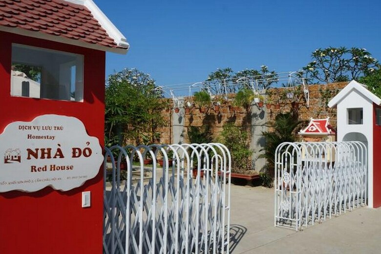 Hotel Red House Homestay