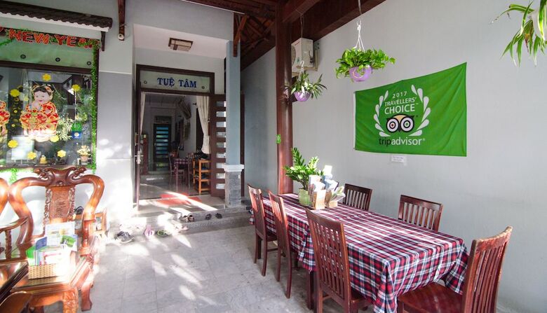 Hotel Tue Tam Villa