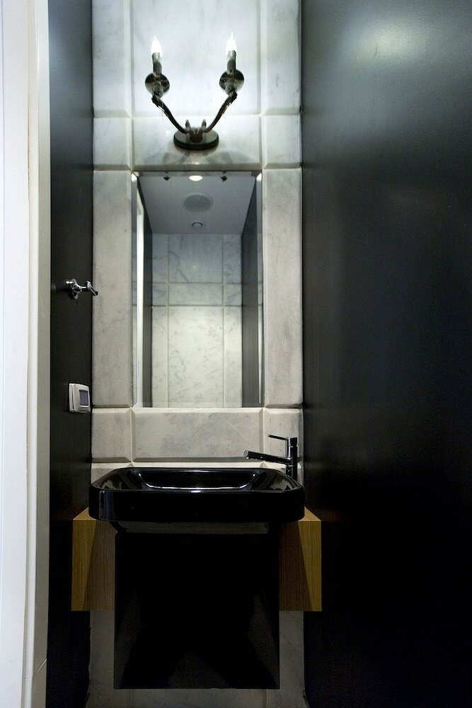 Molcho Neve Tzedek Apartments By Master