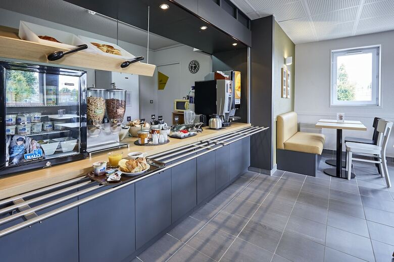 B&B Hotel Caen M�morial