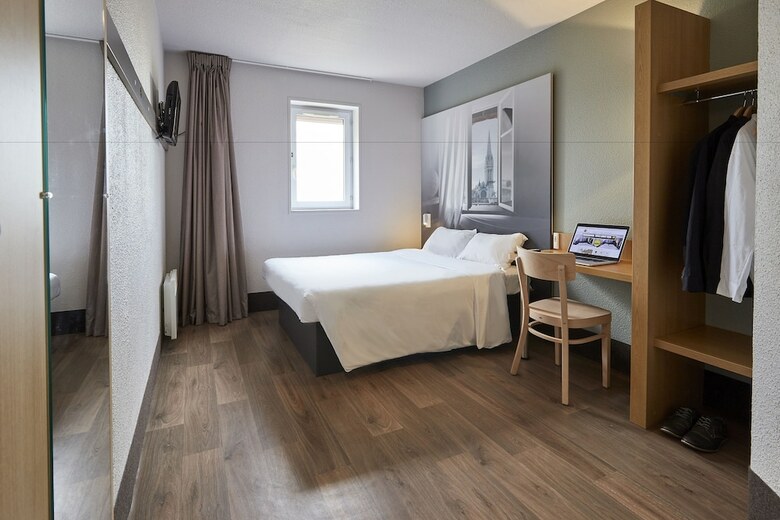 B&B Hotel Caen M�morial