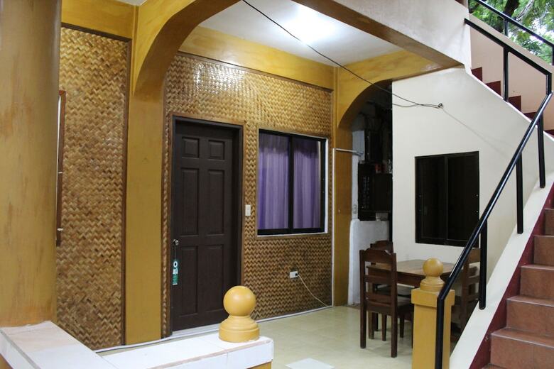 Hotel Escurel Inn