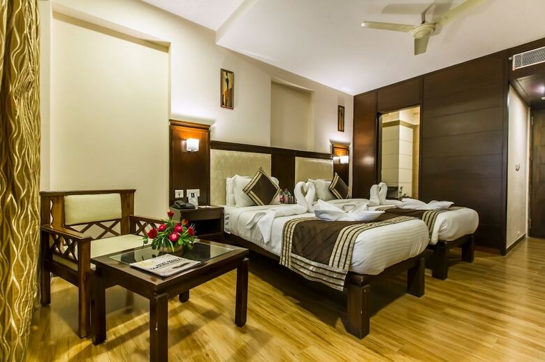 Hotel Golden Manor