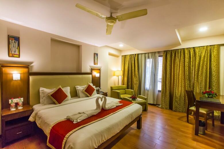 Hotel Golden Manor