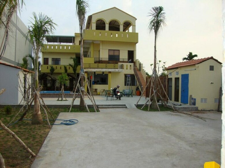 Oasis Hotel