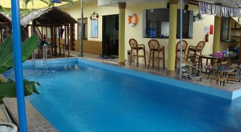 Oasis Hotel
